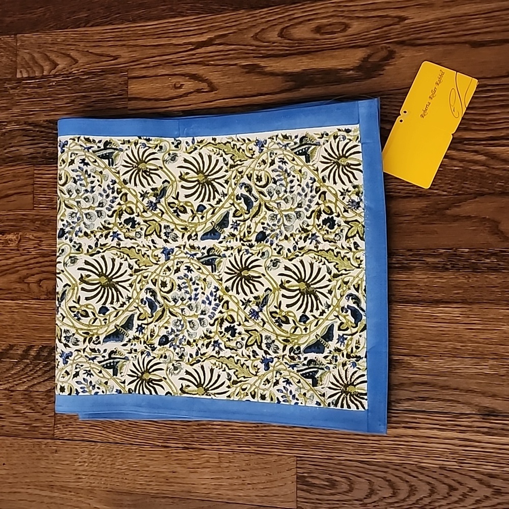 NWT Roberta Roller Rabbit Table Runner